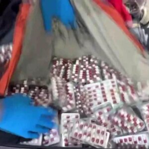 bavulda 5 bin uyusturucu hap supheli tutuklandi nSSOFJYI