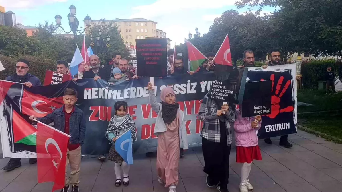 erzurumda saglik calisanlarindan gazze protestosu EgxHmIRu