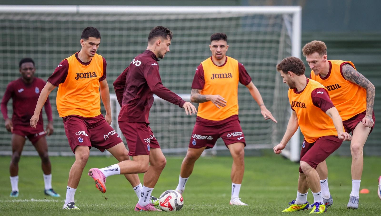 Trabzonspor, Fenerbahçe maçı hazırlıklarını sürdürdü