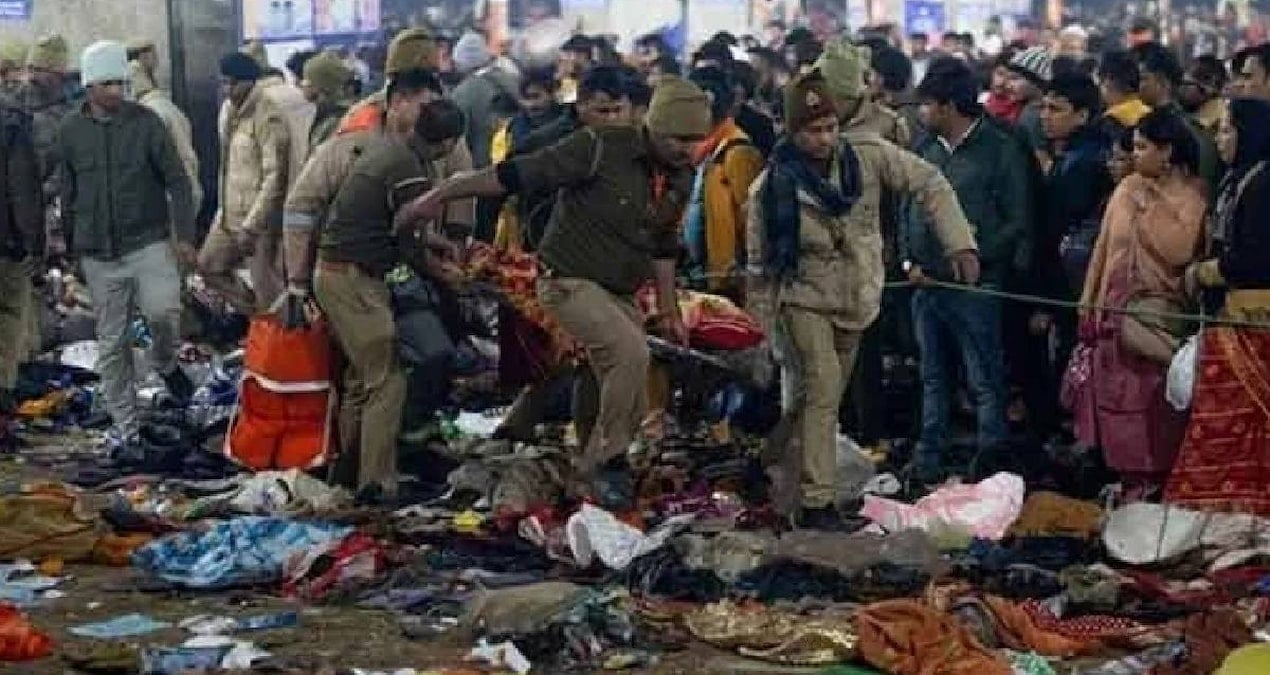 unlu oyuncu siyasete soyundu izdiham yasandi onlarca kisi oldu MI6AK1BB