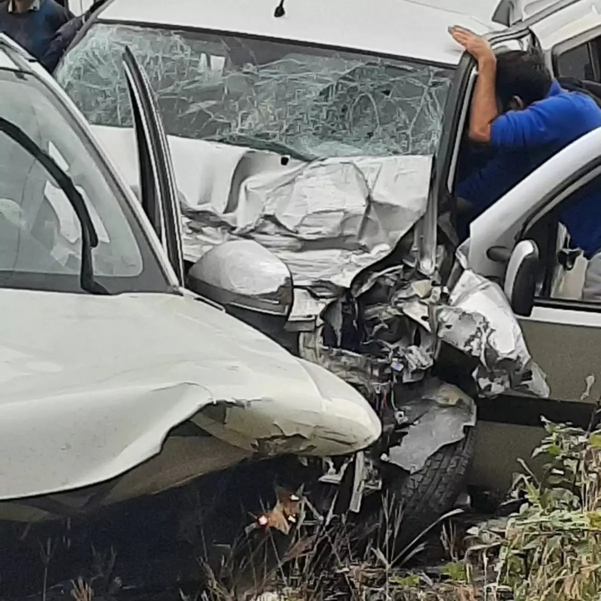 artvinde zincirleme kaza bir genc hayatini kaybetti Tbbuluzu.jpg