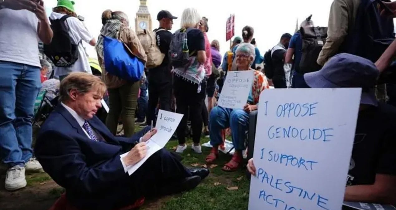 ingilterede palestine action grubuna destek eyleminde 355 kisi gozaltina alindi TEZI77H4