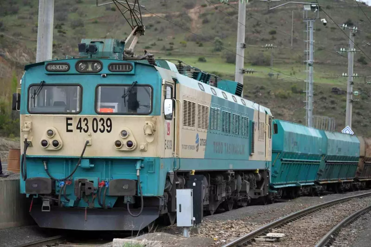 malatya golbasi narli nurdagi demiryolu hatti yeniden hizmete acildi eNLn1QkK.jpg