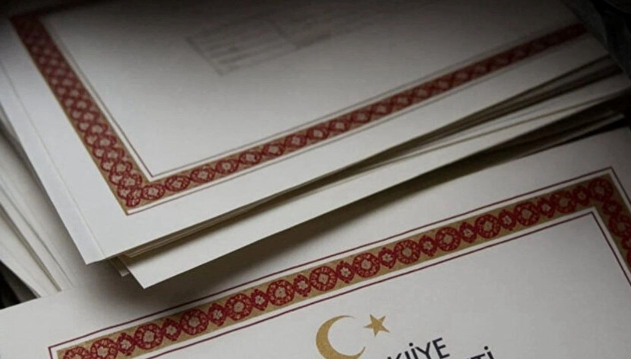 sahte e imza davasi tahliye edilen 5 sanik yeniden tutuklandi n6IZCdyB.jpg