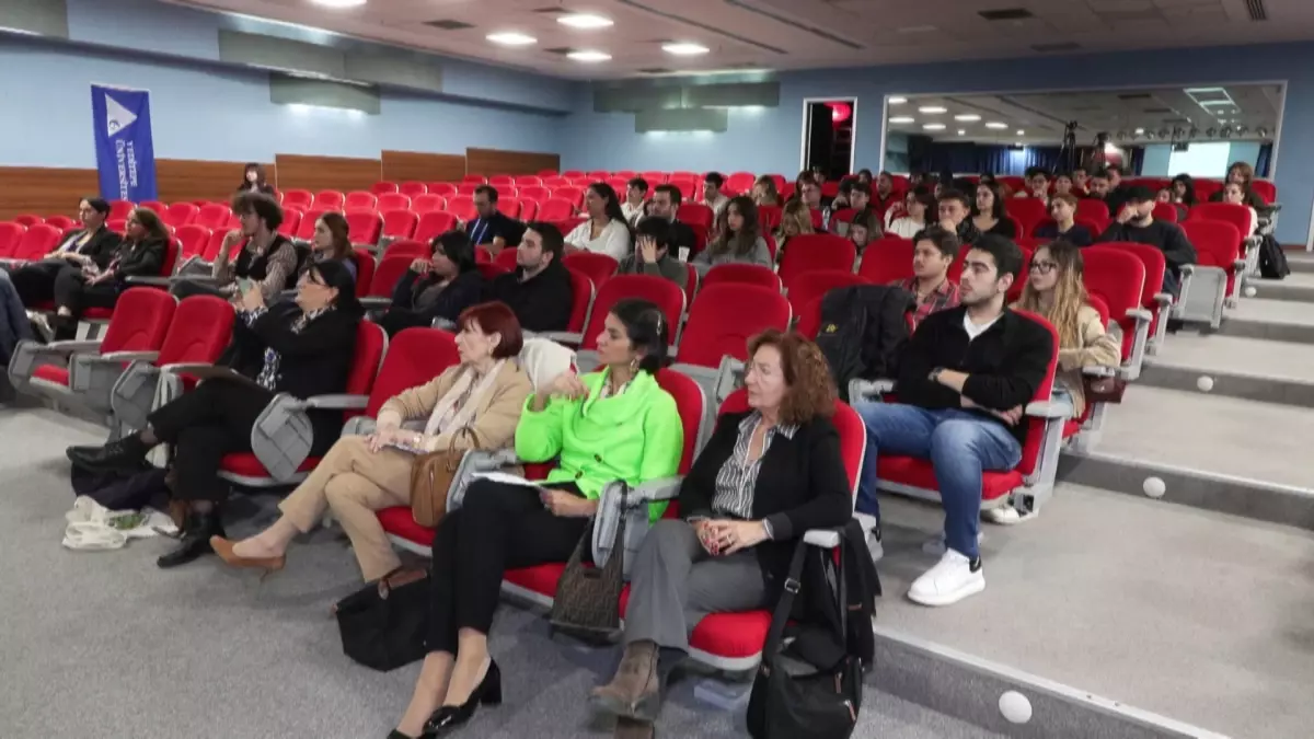 uluslararasi goc konferansi yapildi YHMdFyeh.jpg