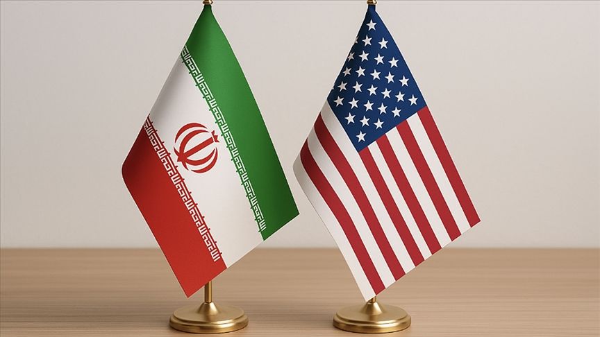 İran’dan ABD savaş gemilerine uyarı