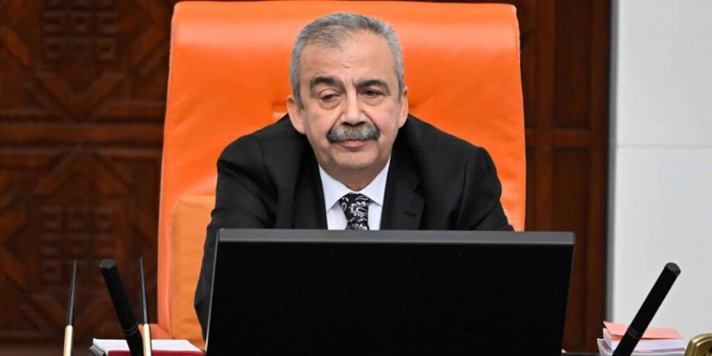 Sırrı Süreyya Önder’in Hayatı Belgeselleşiyor: Çekim Süreci Başladı
