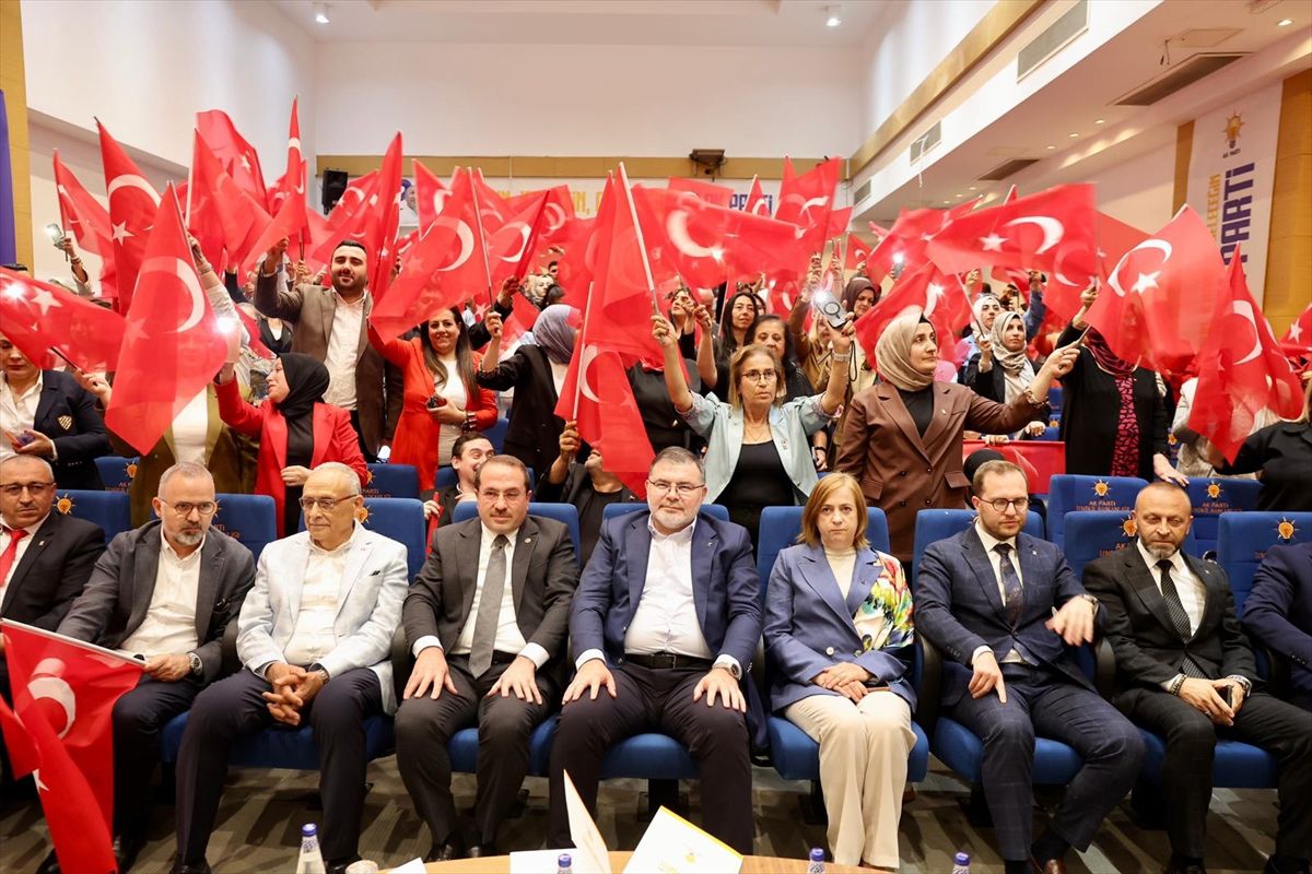 AK Parti İzmir’de Kurban Bayramı Coşkusu ve Danışma Meclisi Buluşması