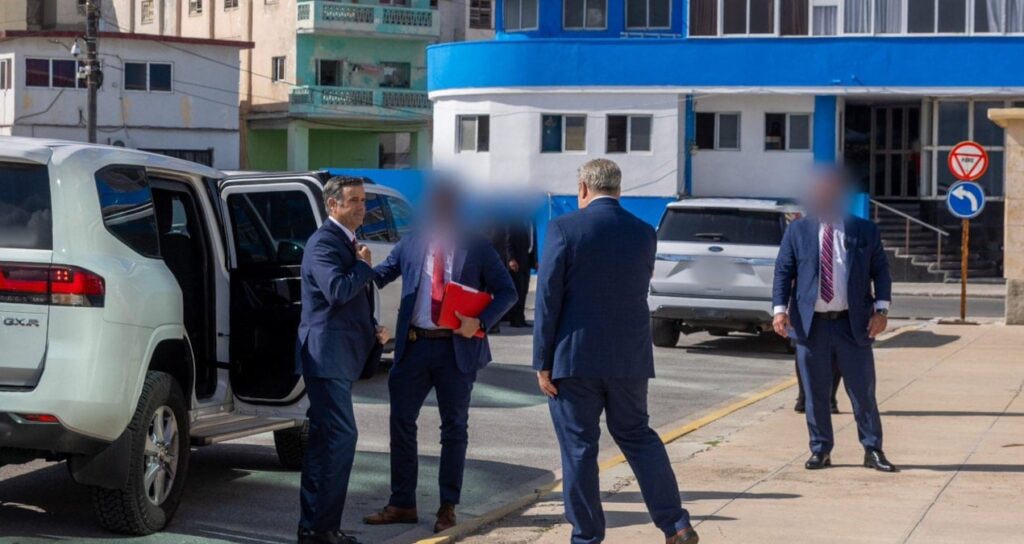 CIA Direktörü’nün Gizemli Küba Ziyareti: ABD’nin Yeni Stratejisi Ne?
