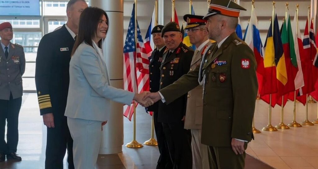 Türkiye’nin Diplomasi Yıldızı: Elif Çomoğlu Ülgen