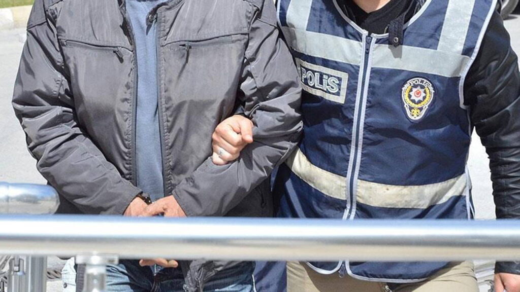 İzmir Büyükşehir Belediyesi’ne Bağlı İki Şirkette Dolandırıcılık Soruşturması: Üç Kişi Tutuklandı
