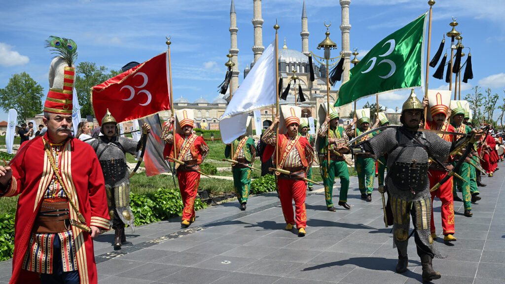 Jandarma Mehteran Birliği, İstanbul’un Fethi İçin Edirne’de Coşku Dolu Bir Konser Verdi