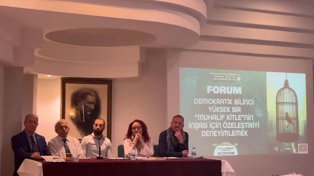 “Muhalefetin Geleceği ve Demokratik Bilinç Üzerine İkinci Panel Gerçekleştirildi”