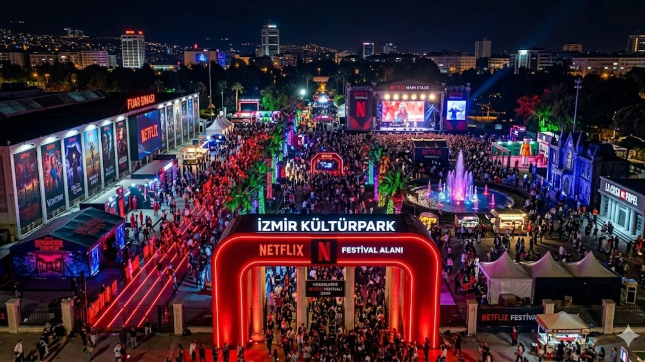 netflixin-10-yil-festivali-izmirde-8-binden-fazla-ziyaretciyi-agirladi-aKe3Tdah