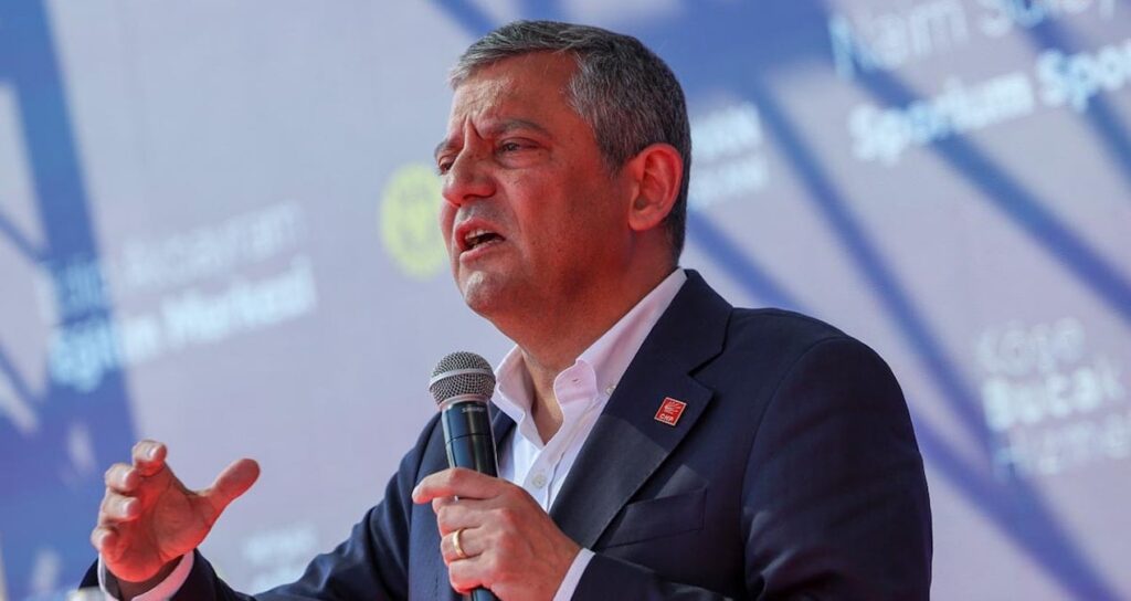 Özgür Özel: “Gençler, Dişinizi Sıkın, Değişim Geliyor!”