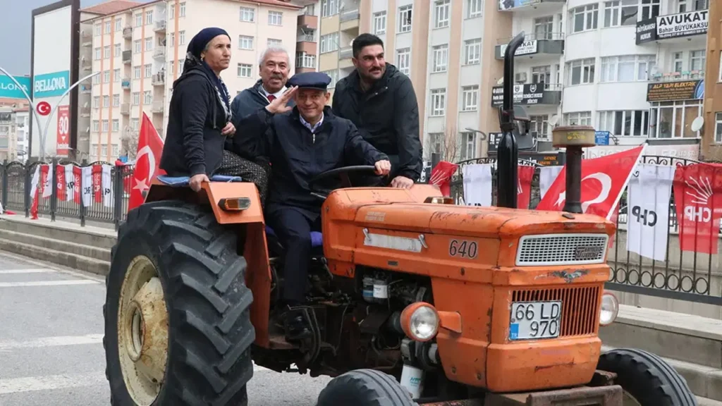 Özgür Özel’den Dünya Çiftçiler Günü’nde Çiftçilere Destek Sözü
