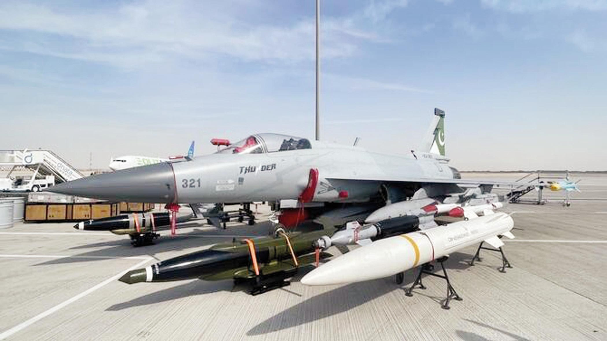 Pakistan’ın Suudi Arabistan’a Askeri Güç Sevkiyatı: 8 Bin Asker ve 16 Savaş Uçağı