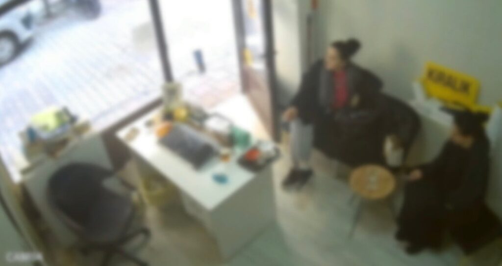 Şişli’de Gelinini Öldüren Kayınvalidenin Kızı Gözaltına Alındı; Olay Öncesi Çocukları Evden Çıkarmış