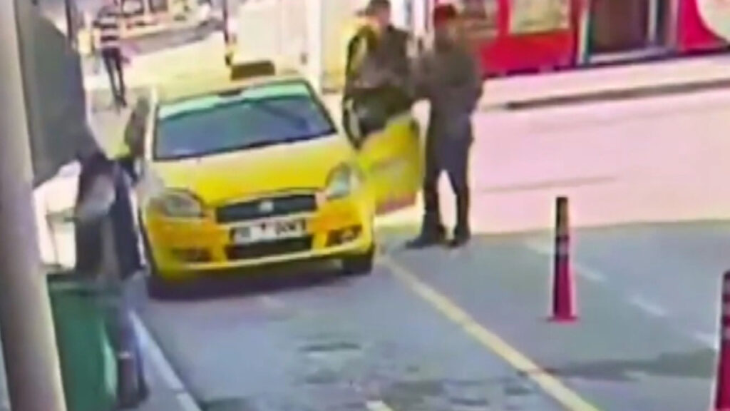 Burdur’da Taksiyi Çalmaya Çalışan Şüpheli Taksicinin Hızla Peşinden Koşmasıyla Yakalandı