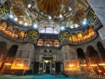 Bakan Ersoy’dan Ayasofya ve Sultanahmet Camii Restorasyonuna Dair Önemli Açıklamalar