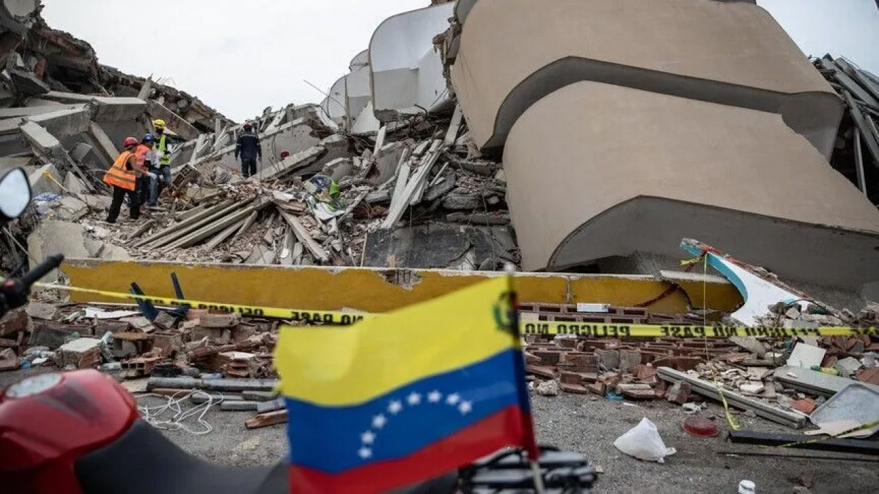 Venezueladaki deprem faciasinda olu sayisi 4 bin 490a yukseldi AR5IRm8E
